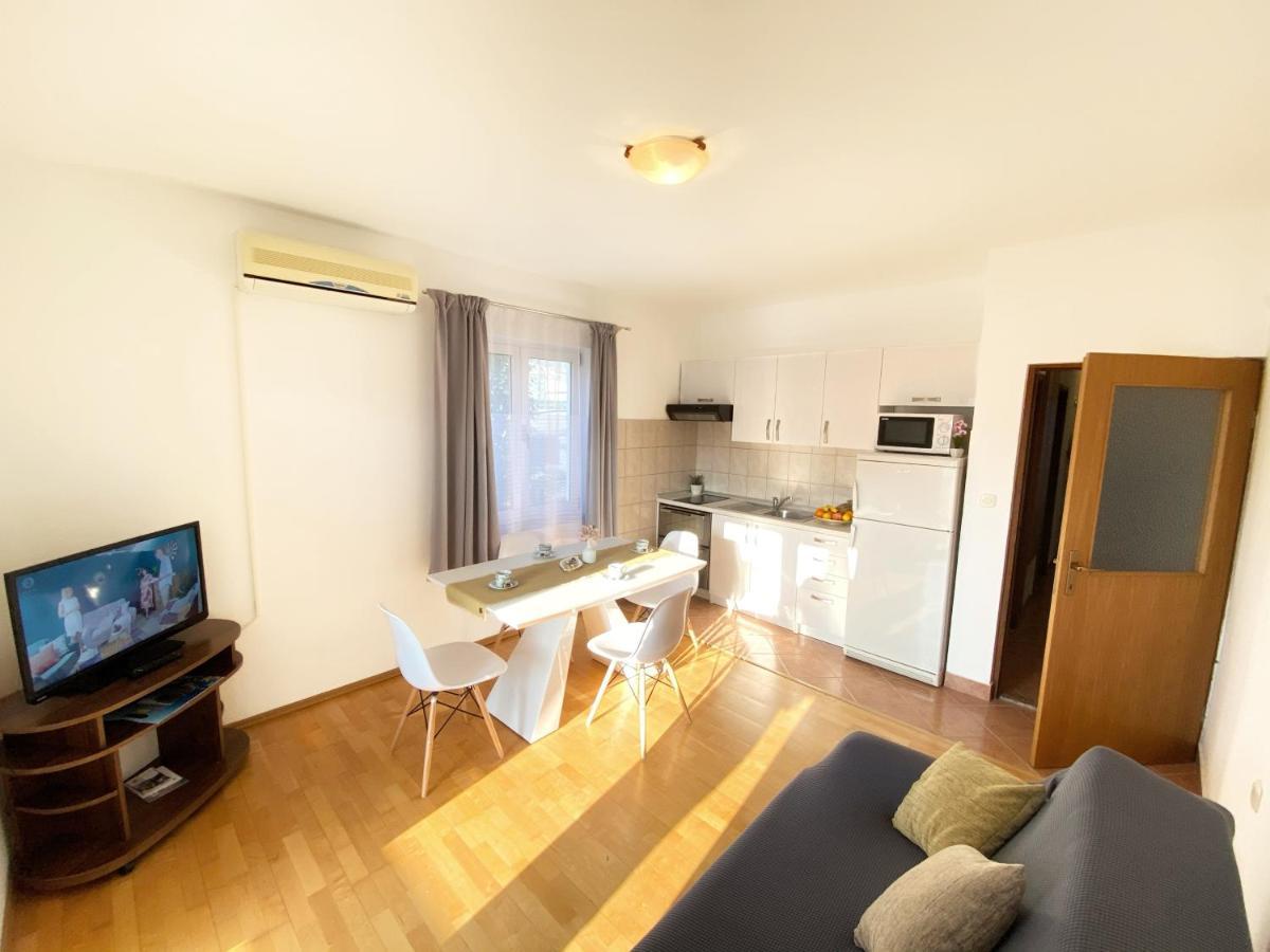 Apartments Saric 比奥格勒·纳·莫鲁 外观 照片