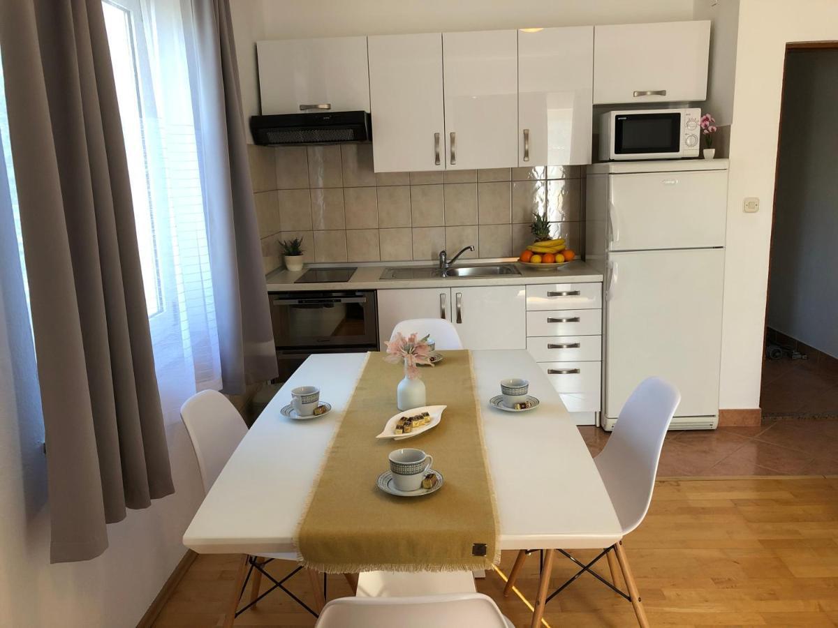 Apartments Saric 比奥格勒·纳·莫鲁 外观 照片