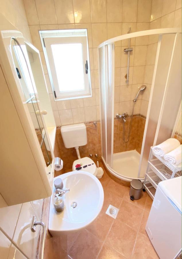 Apartments Saric 比奥格勒·纳·莫鲁 外观 照片