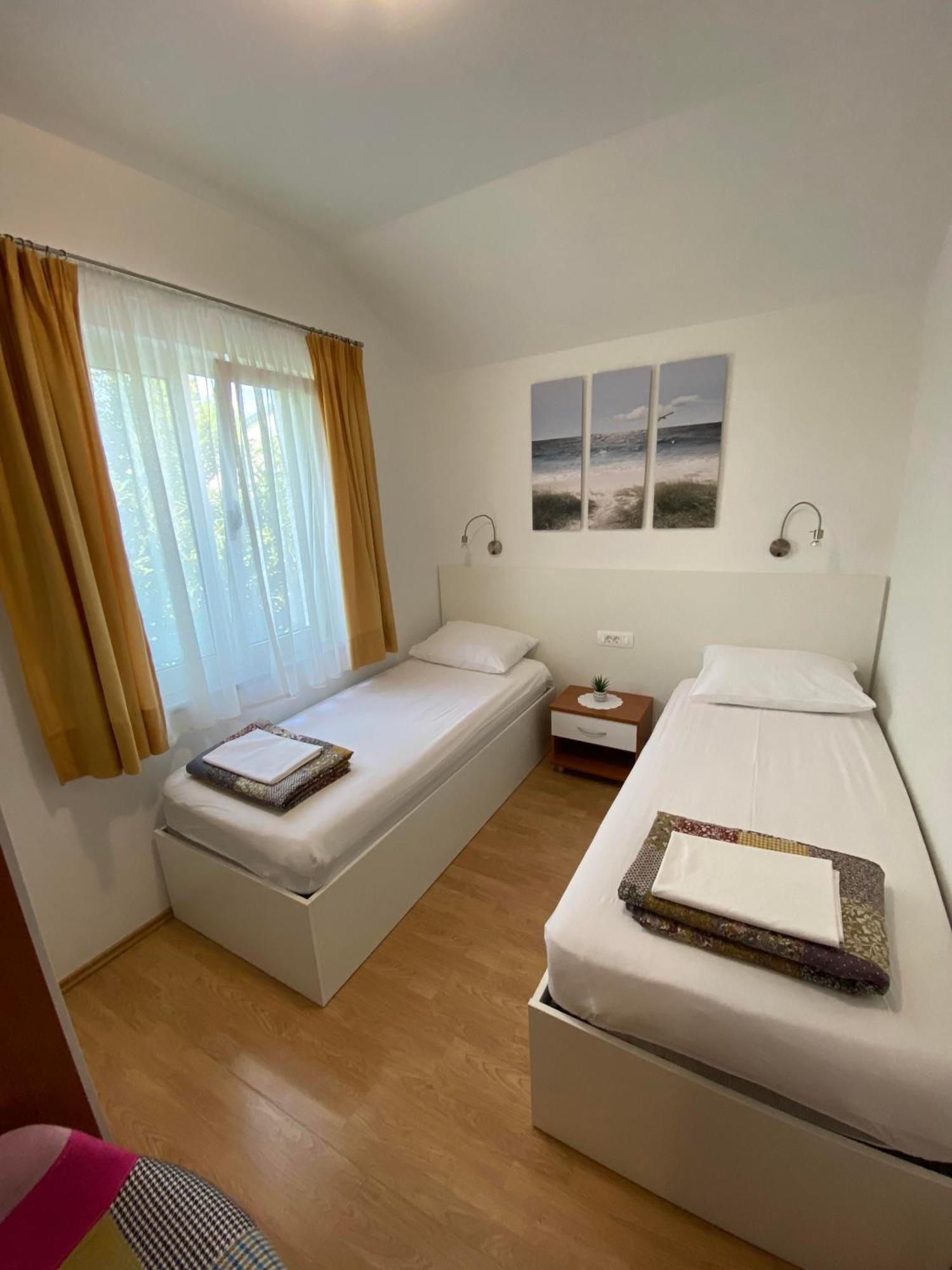 Apartments Saric 比奥格勒·纳·莫鲁 外观 照片