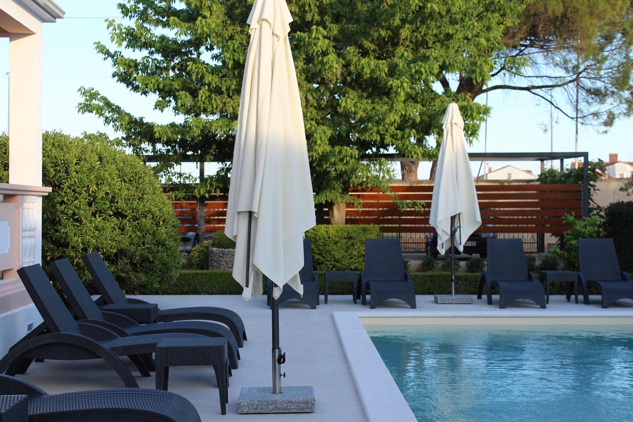 Apartments Saric 比奥格勒·纳·莫鲁 外观 照片